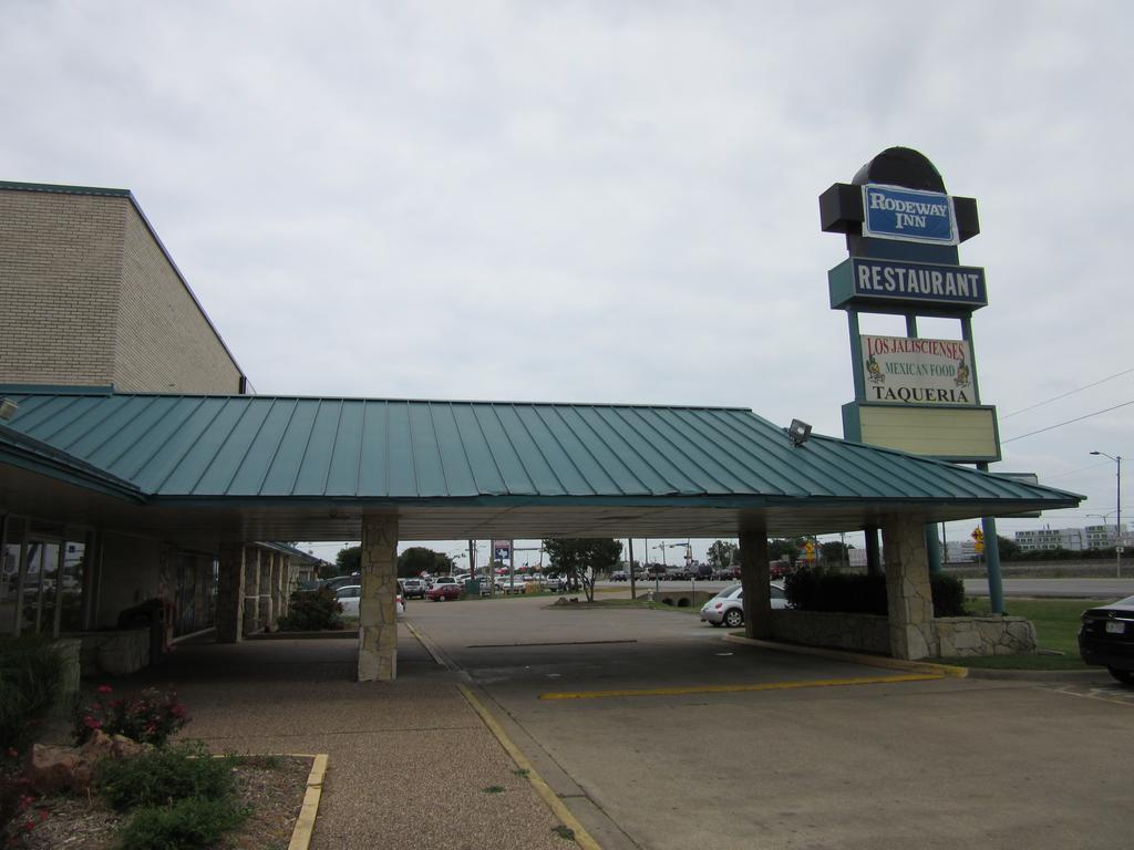 Rodeway Inn Arlington Exterior foto