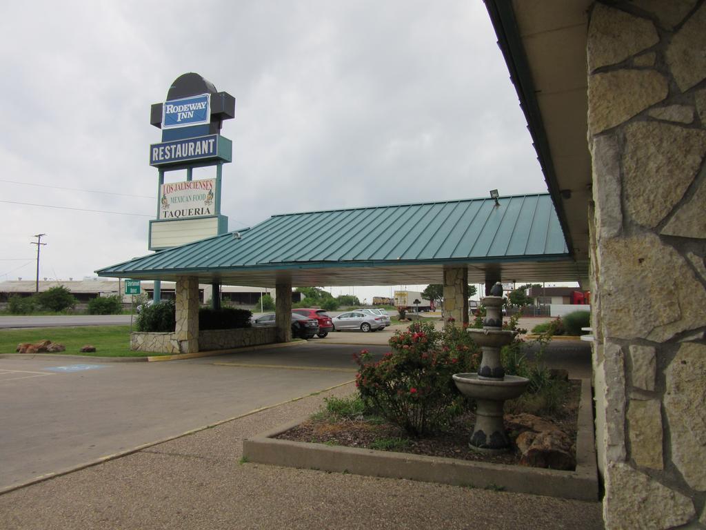 Rodeway Inn Arlington Exterior foto